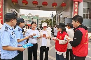 成为杨毅！“保罗爷爷”超级大后仰中投打进！杀死比赛！